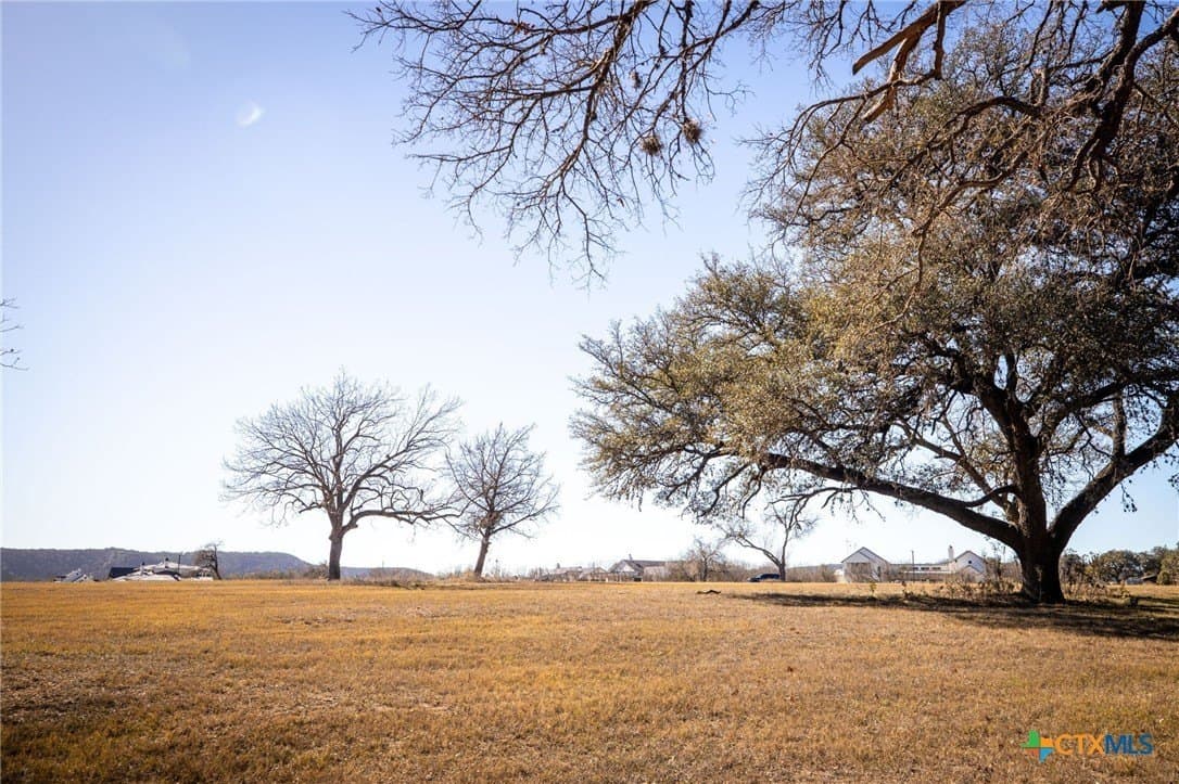 1.01 acres in Comal County - photo 13