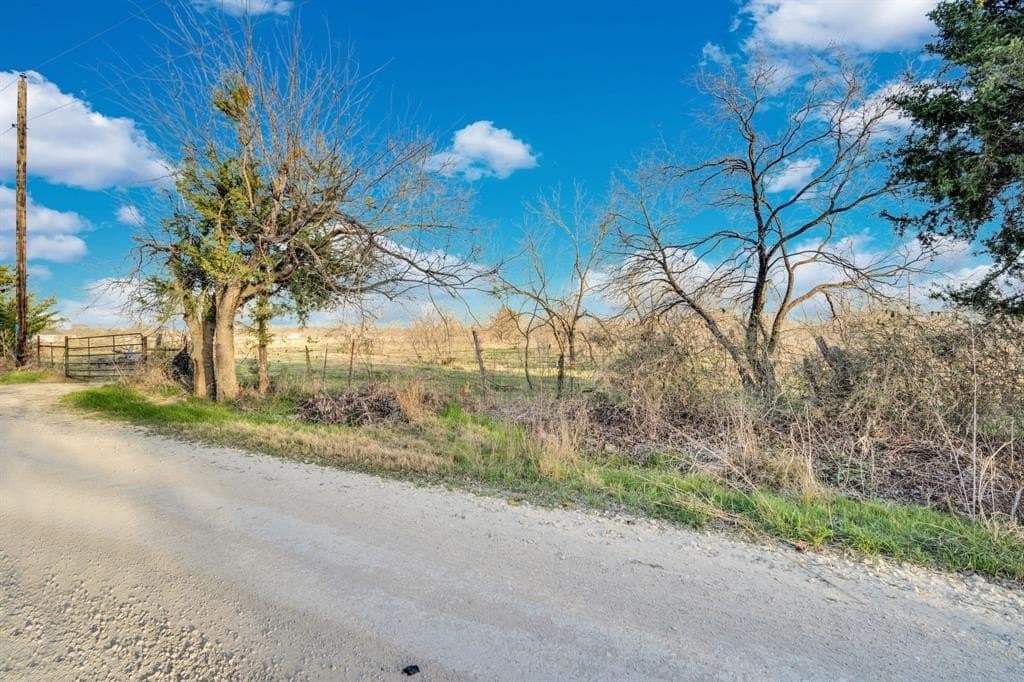 10.1 acres in Navarro County - photo 5