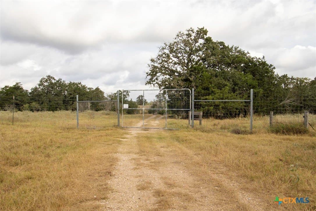 131.16 acres in Fayette County - photo 4