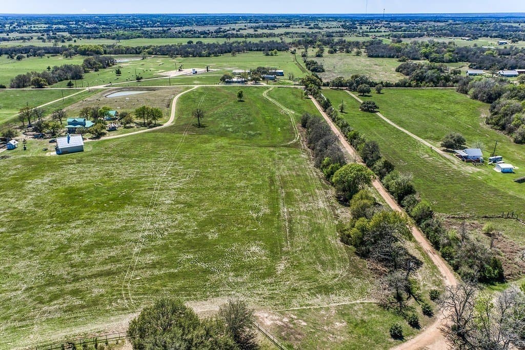 10 acres in Fayette County - photo 3