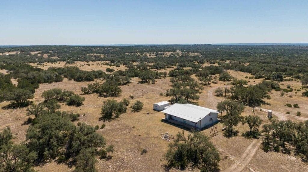 289 acres in Kimble County - photo 2