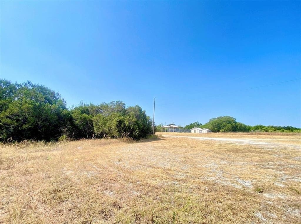 0.04 acres in Hood County - photo 4
