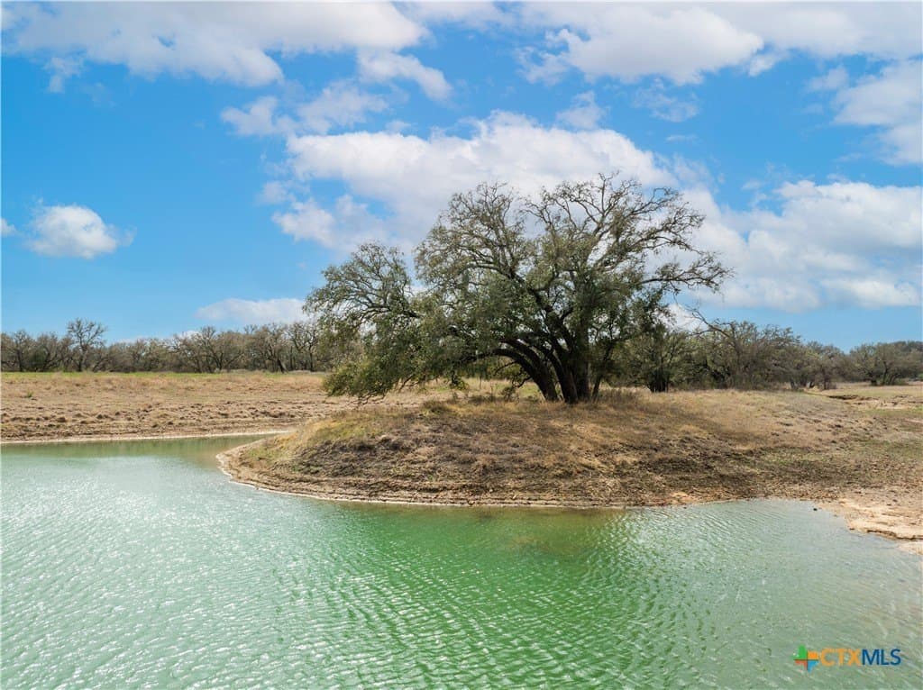 605 acres in Mills County - photo 4