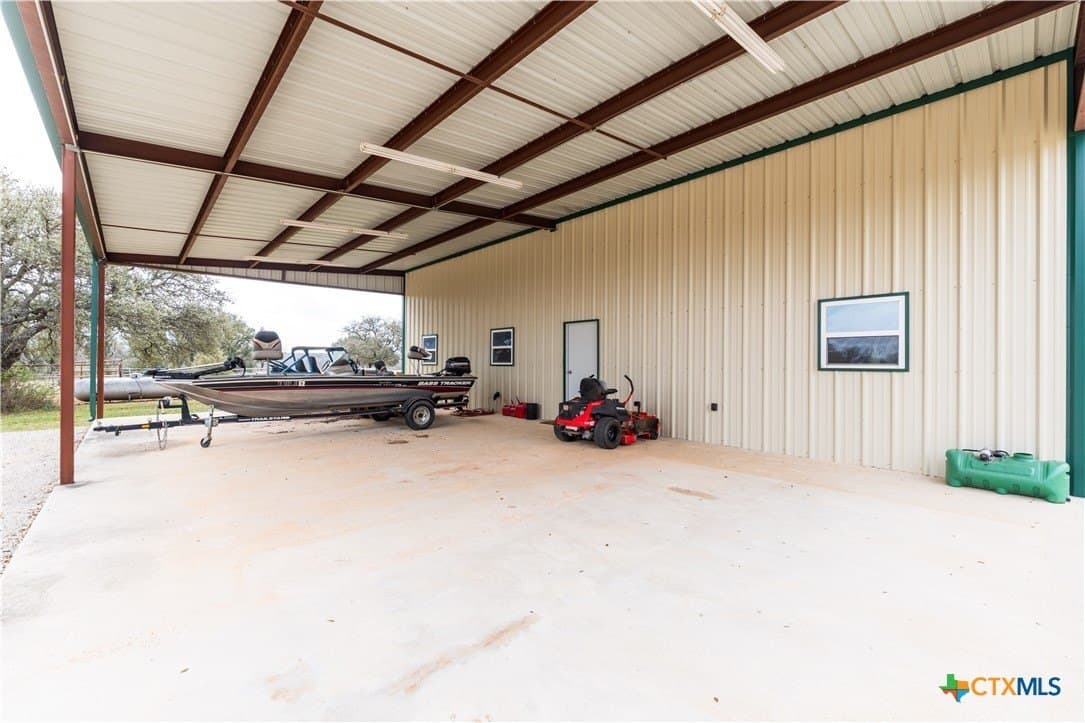 605 acres in Mills County - photo 33