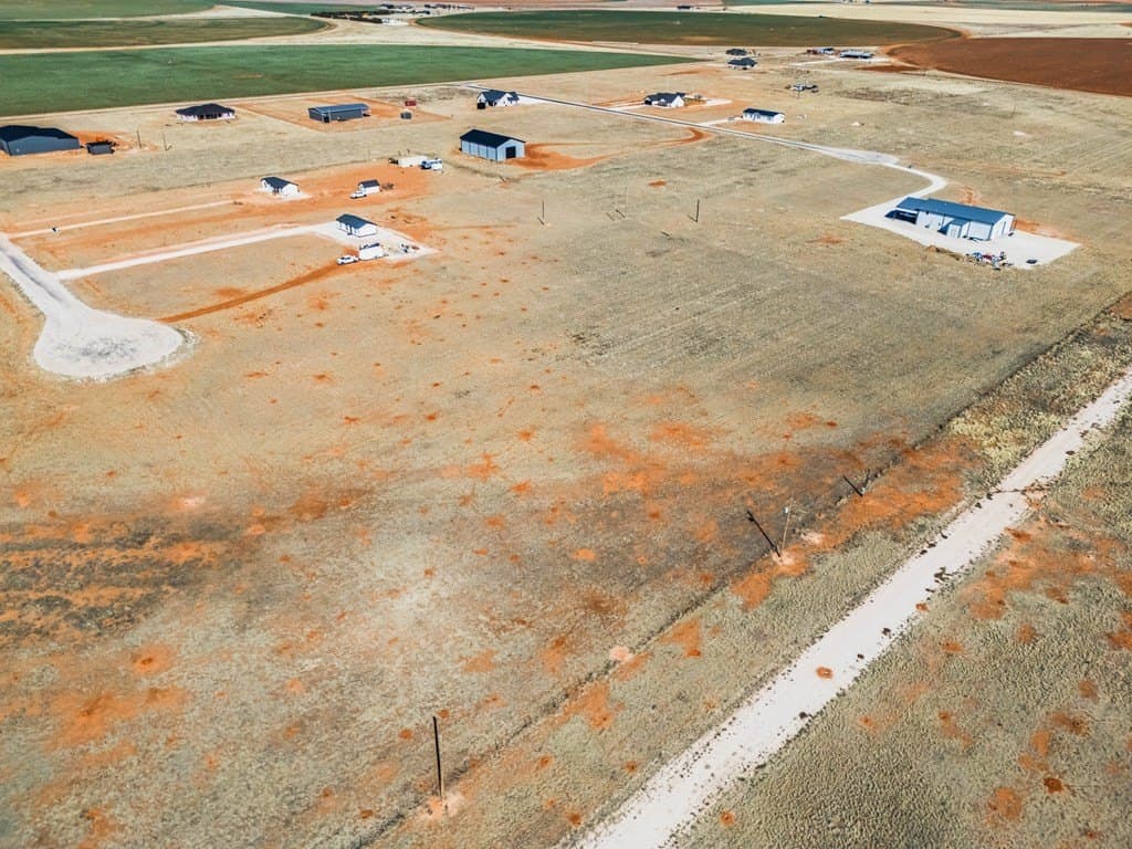 5.47 acres in Gaines County - photo 4