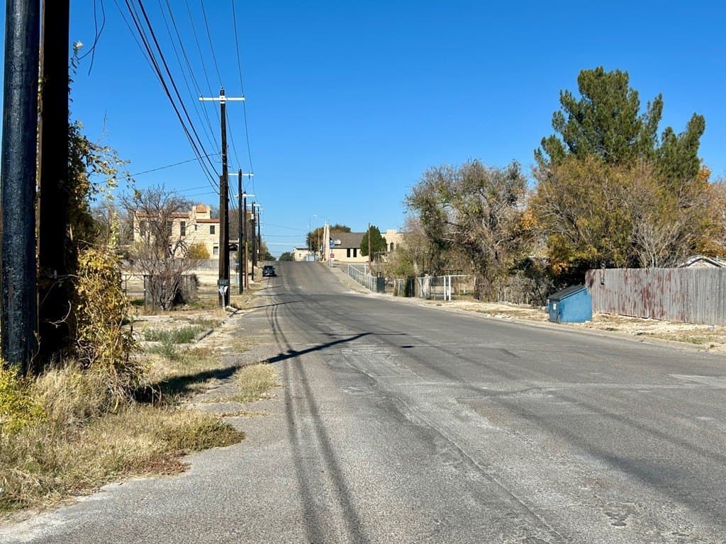 0.5 acres in Pecos County - photo 4