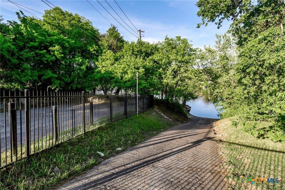 0.62 acres in Travis County - photo 17
