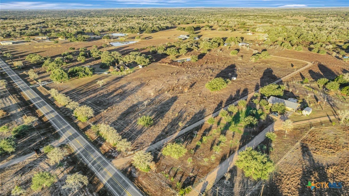 6.9 acres in DeWitt County - photo 4