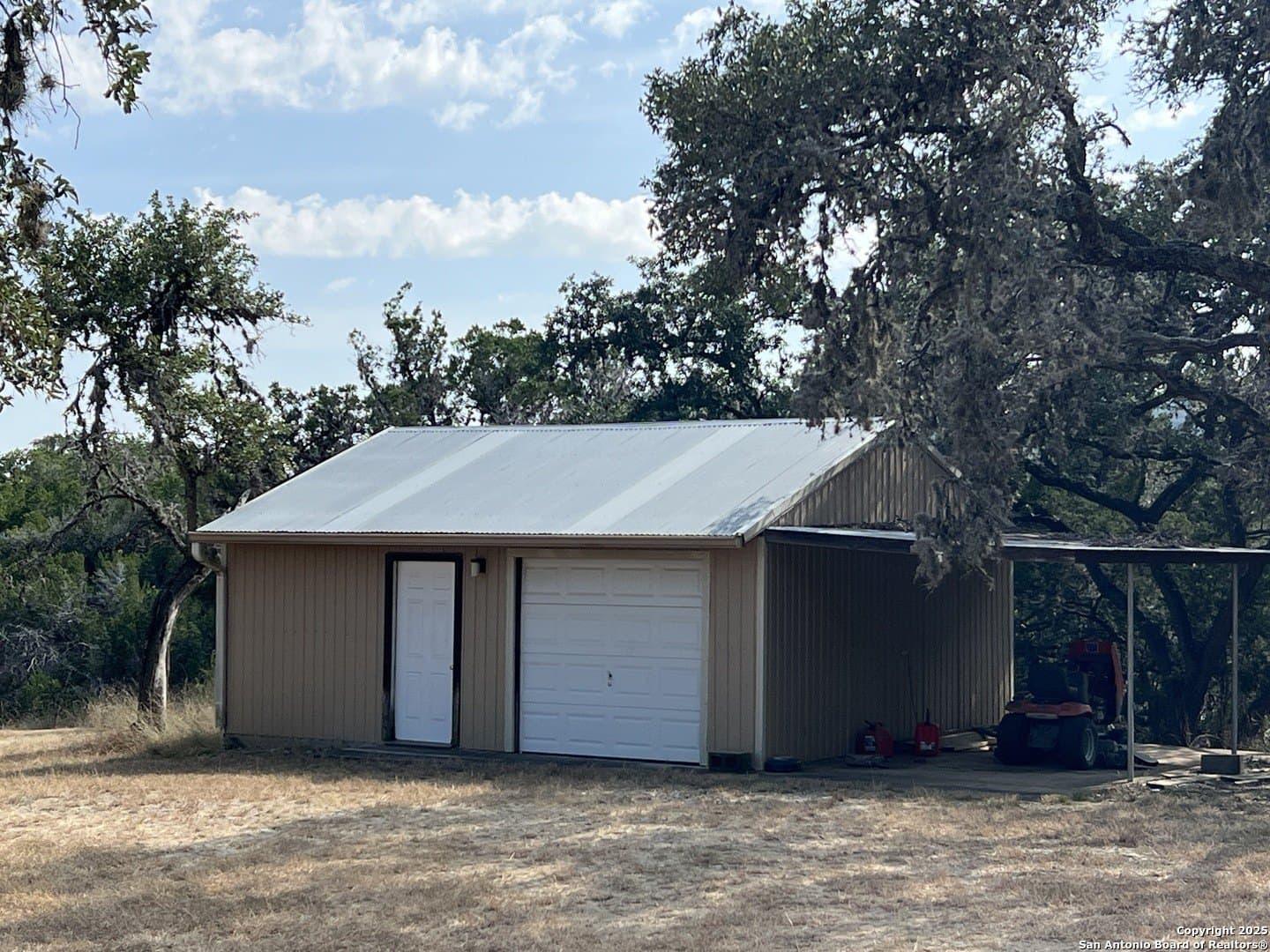 10.73 acres in Bandera County - photo 36