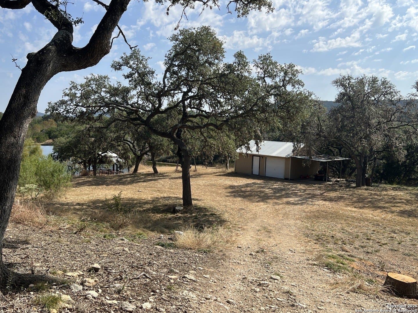 10.73 acres in Bandera County - photo 33
