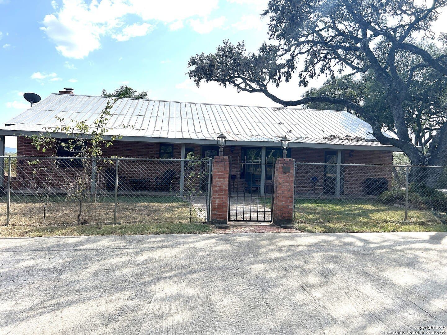 10.73 acres in Bandera County - photo 2