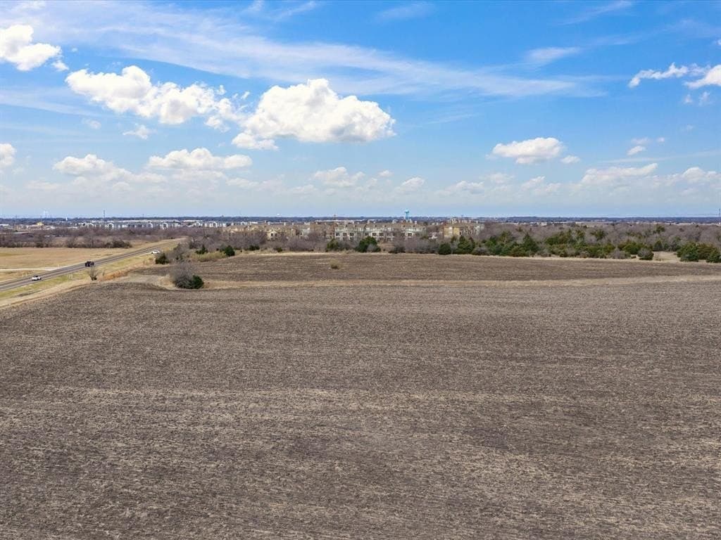 37.73 acres in Ellis County - photo 4