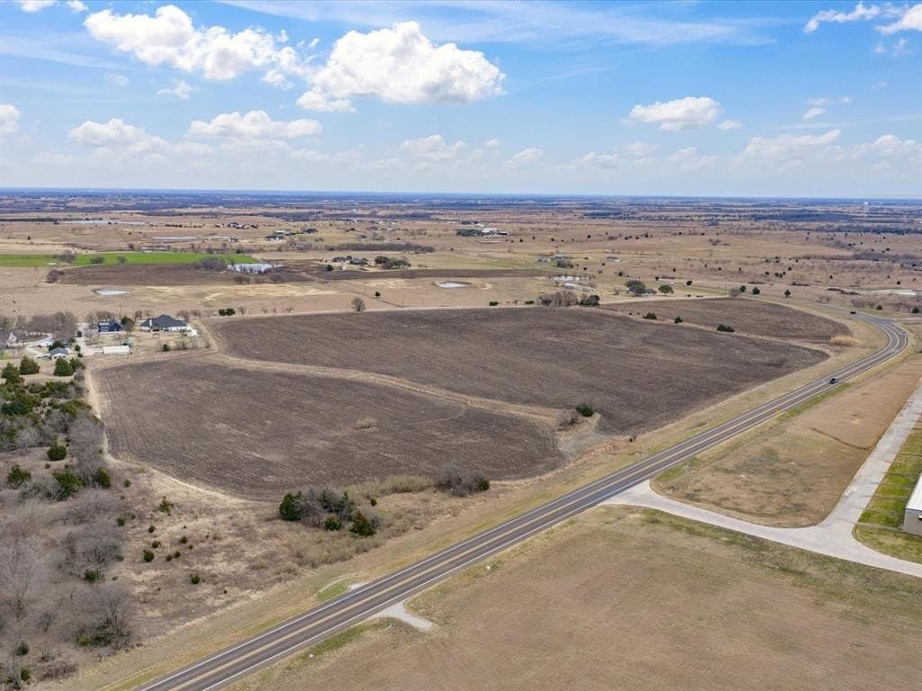 37.73 acres in Ellis County - photo 16