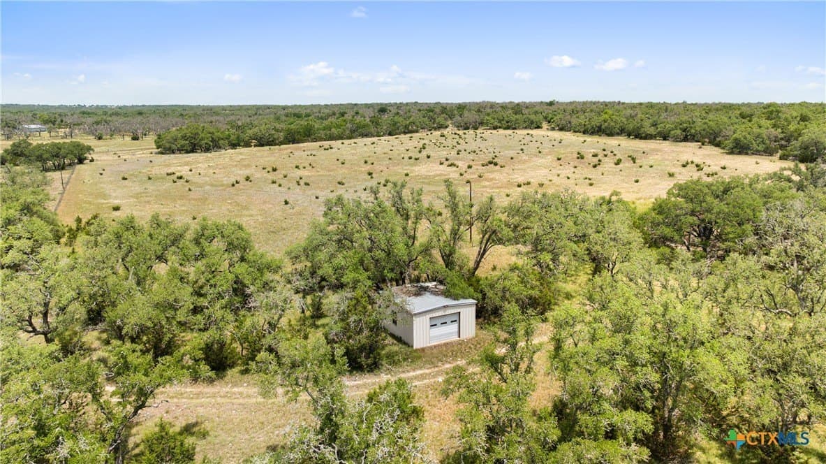 397.23 acres in Gillespie County - photo 15
