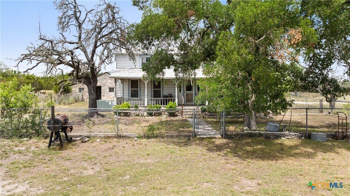 397.23 acres in Gillespie County - photo 26