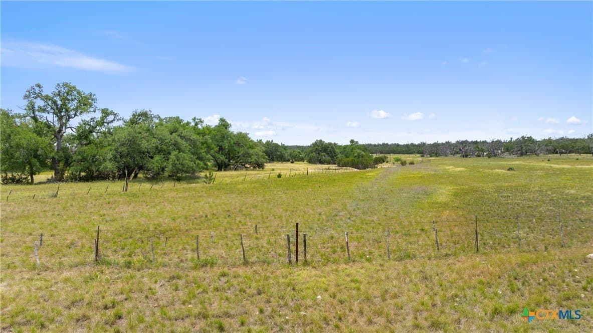 397.23 acres in Gillespie County - photo 11