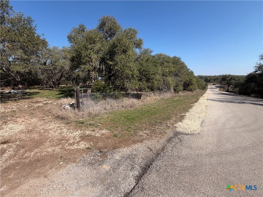 2.8 acres in Comal County - photo 4