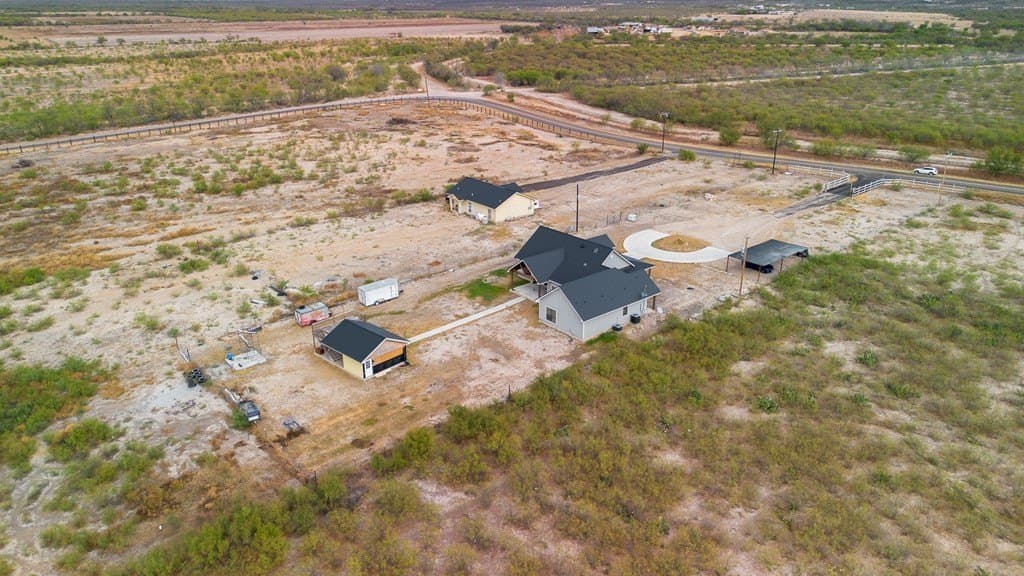 436,035 acres in Maverick County - photo 34