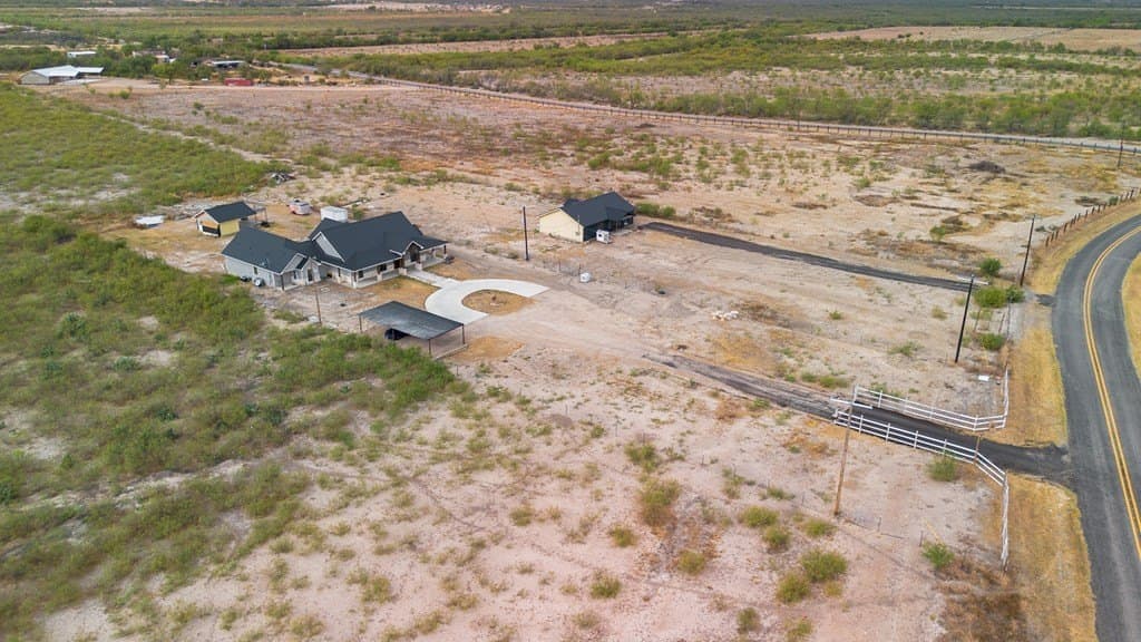 436,035 acres in Maverick County - photo 38