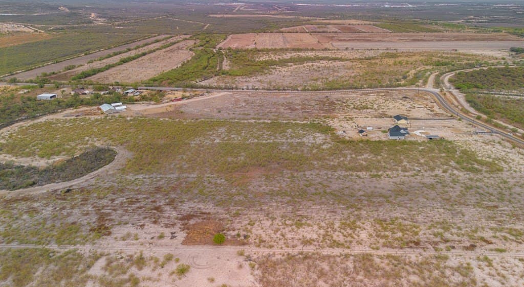 436,035 acres in Maverick County - photo 35