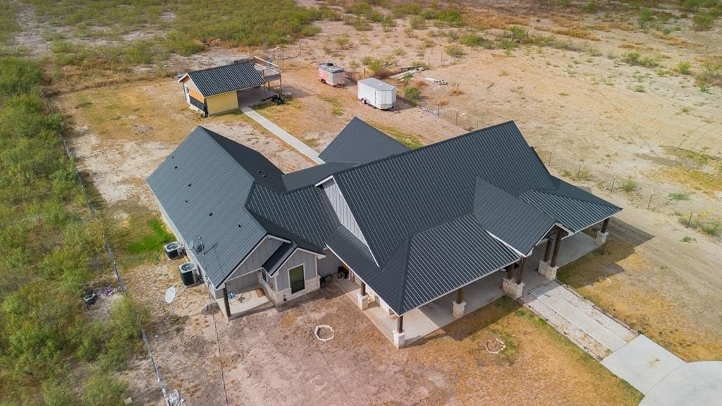 436,035 acres in Maverick County - photo 85