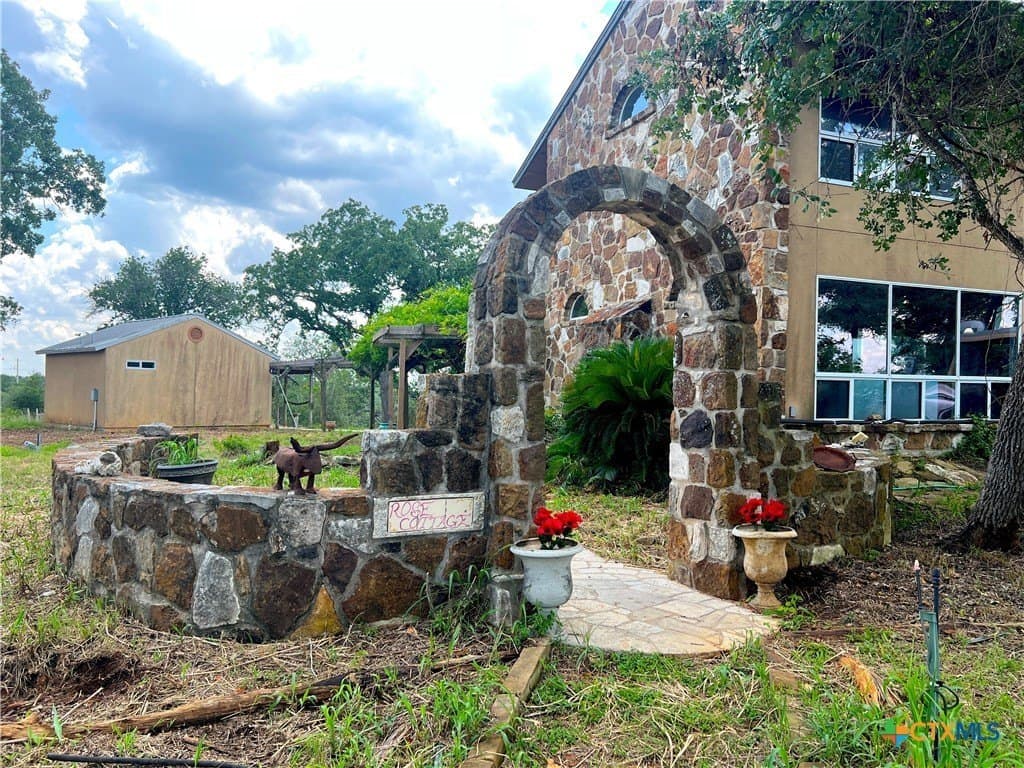 184 Guadalupe Hills Lane