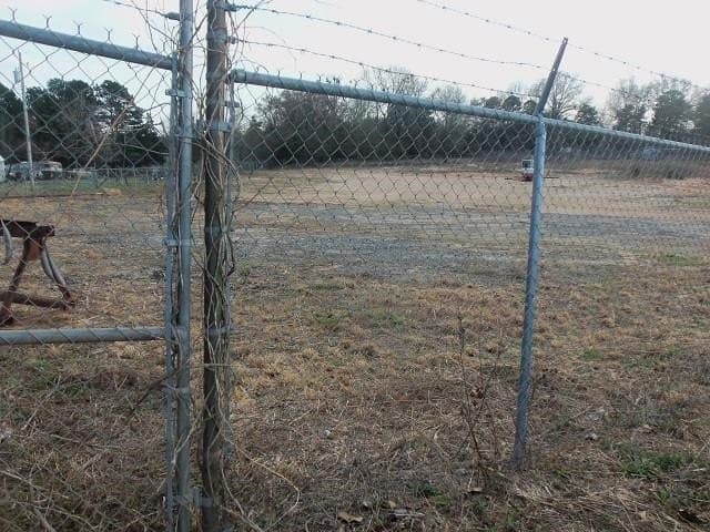 4.93 acres in Gregg County - photo 9