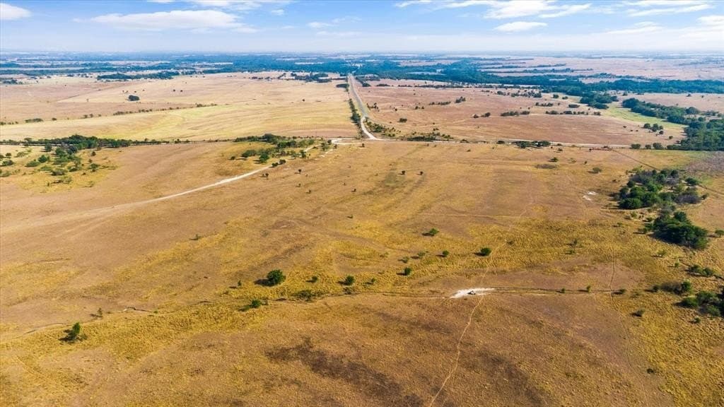 232 acres in Hill County - photo 2