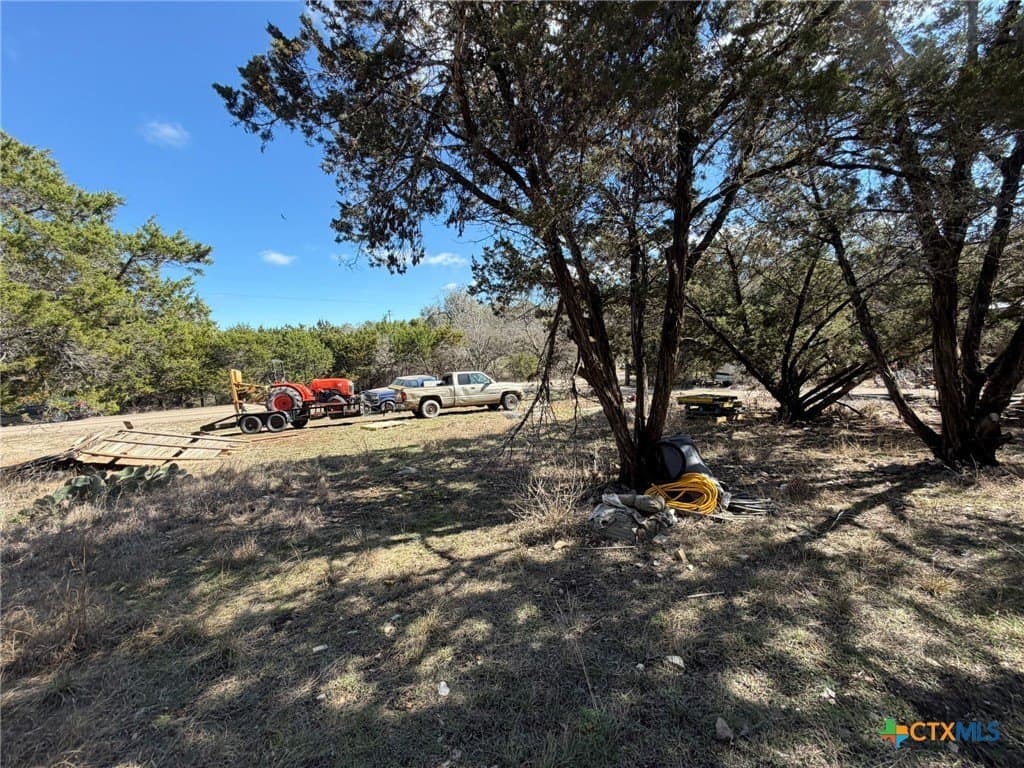 0.23 acres in Comal County - photo 5