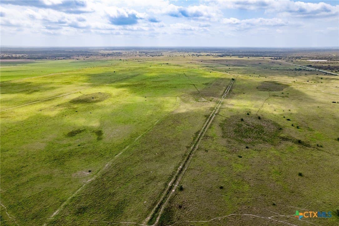 183.75 acres in Victoria County - photo 8