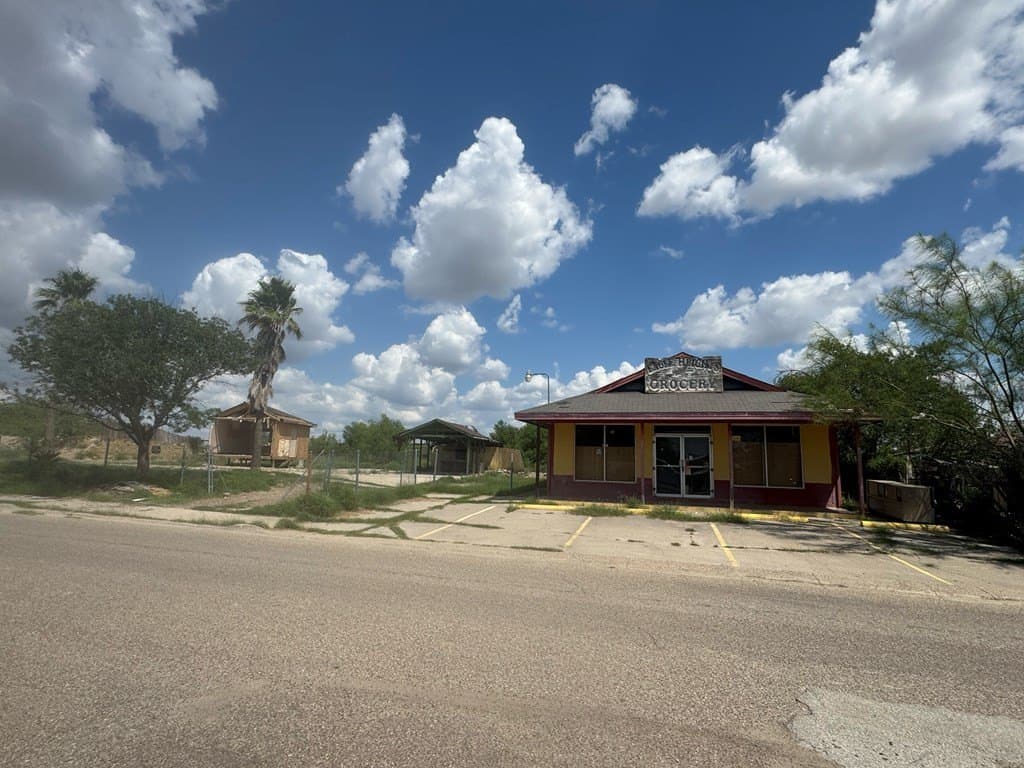 12,700 acres in Maverick County - photo 4