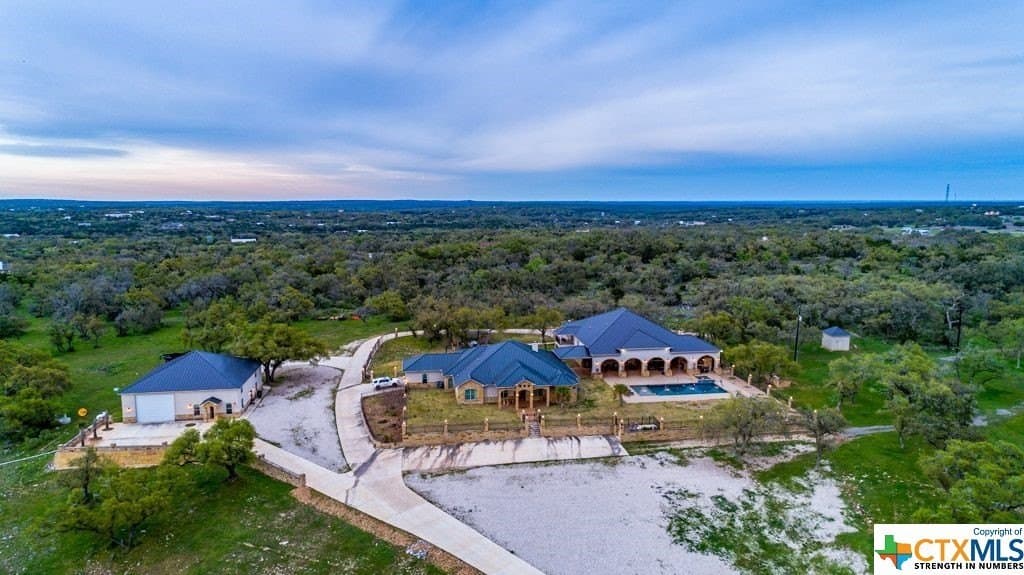 38.94 acres in Hays County - photo 2