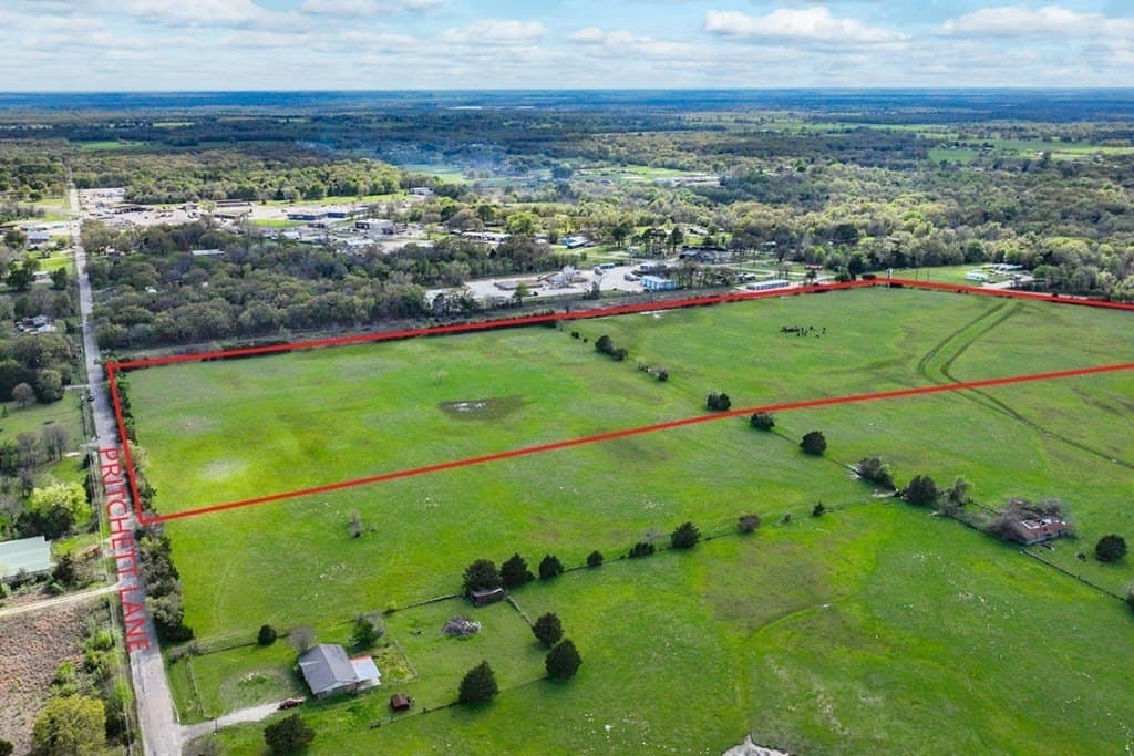 30.68 acres in Henderson County - photo 3