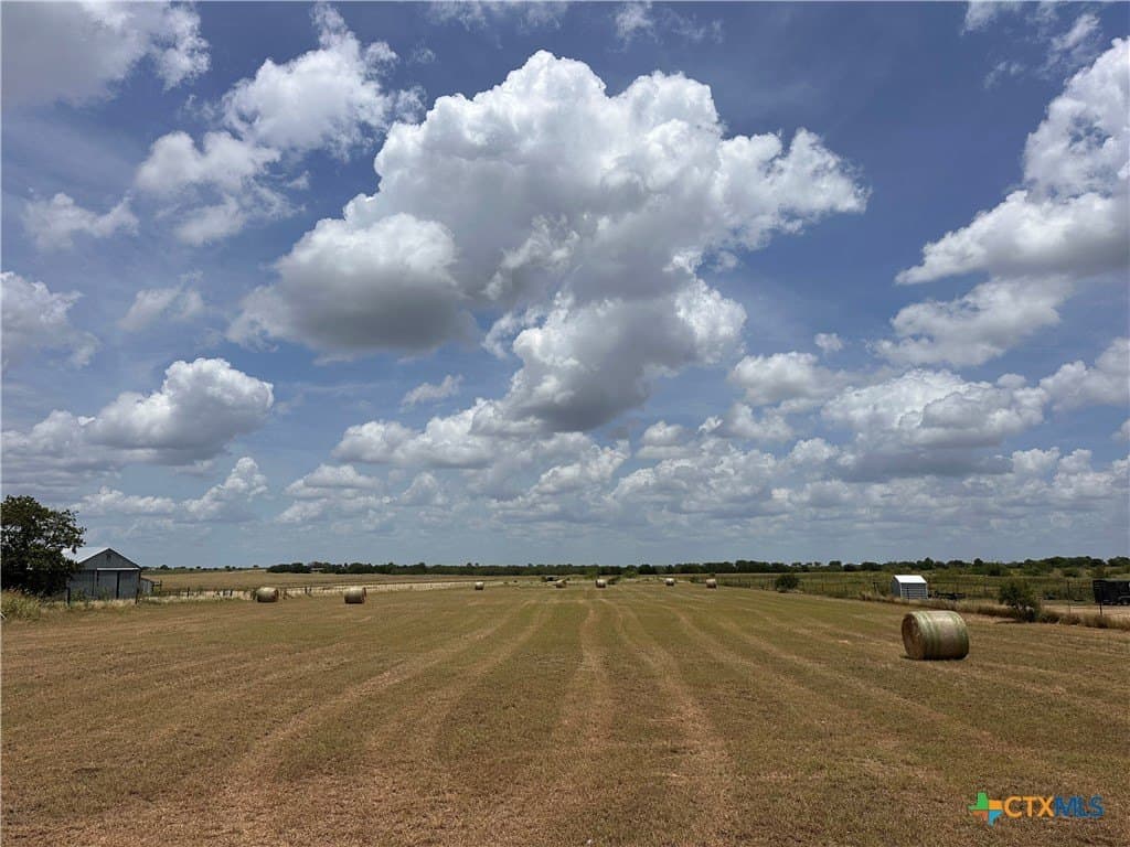 6.16 acres in Gonzales County - photo 4