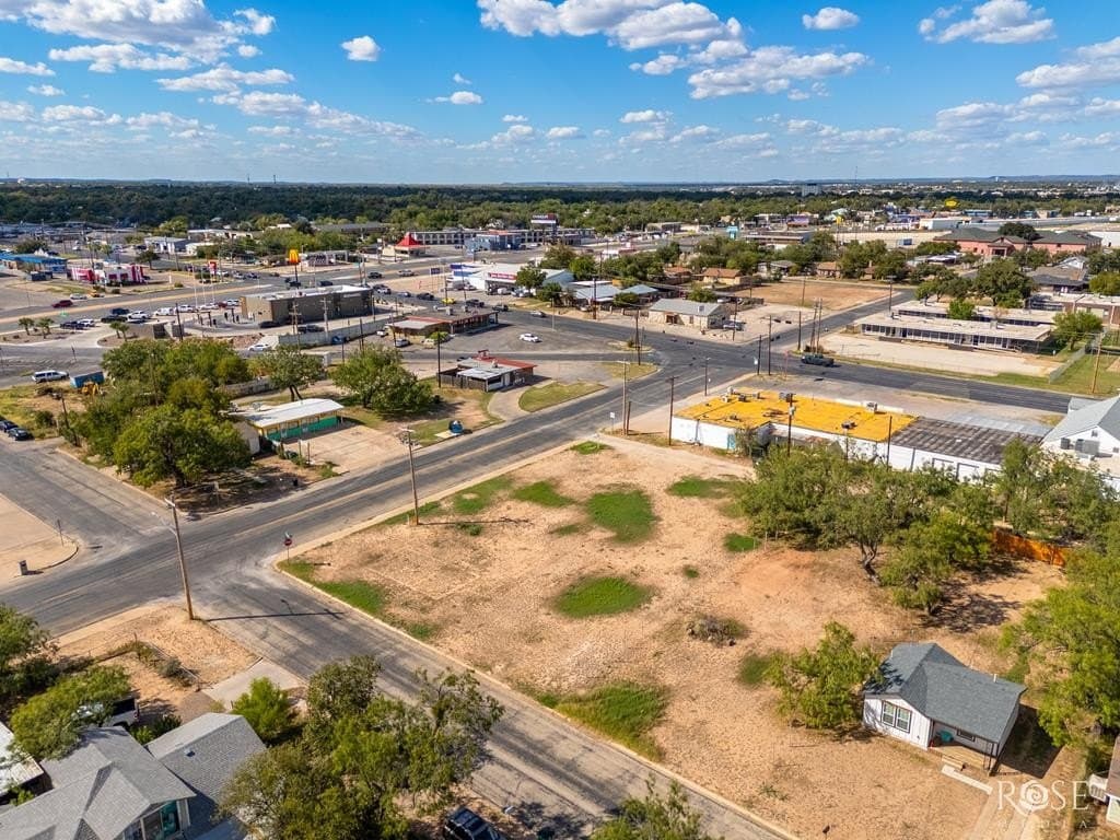 320 W Ave O lot: 13 & 14