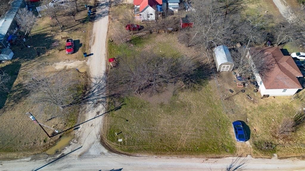 0.21 acres in Hill County - photo 3