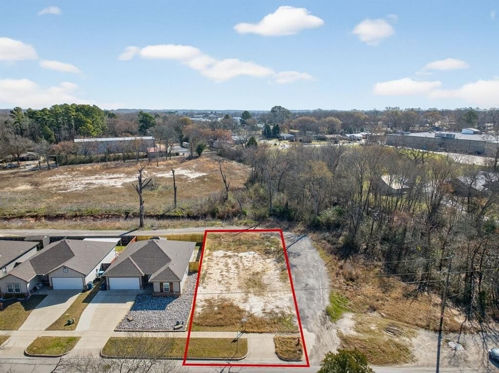 0.11 acres in Henderson County - photo 2