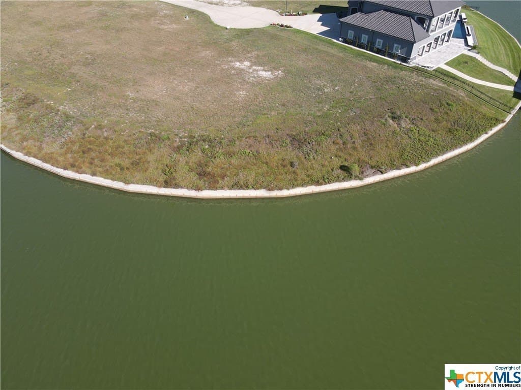 0.95 acres in Calhoun County - photo 3