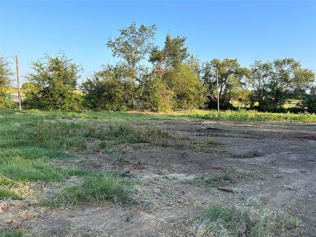 5 acres in Hopkins County - photo 4