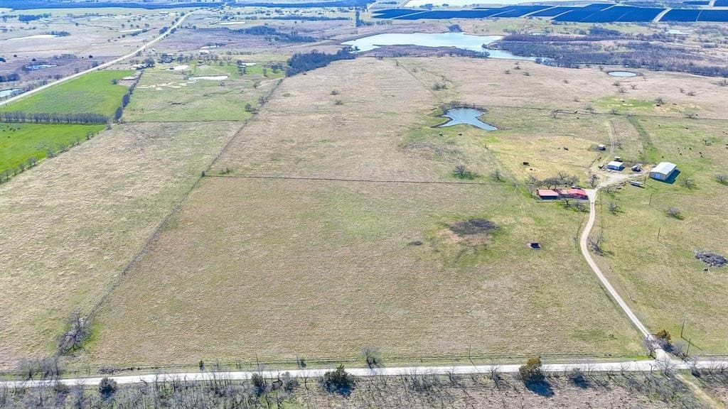 62.97 acres in Navarro County - photo 3