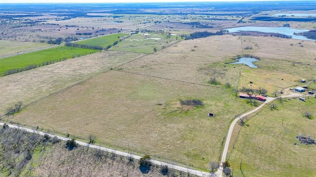 62.97 acres in Navarro County - photo 2