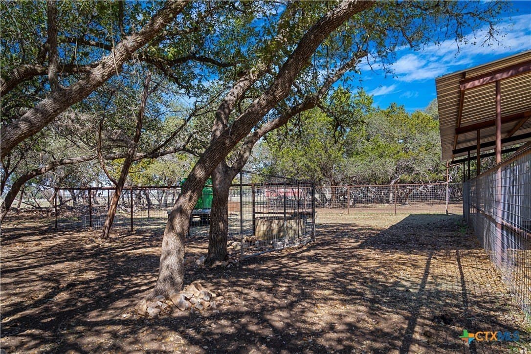 20 acres in Comal County - photo 16