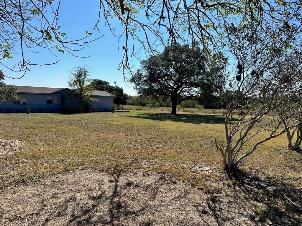 22 acres in Lavaca County - photo 37