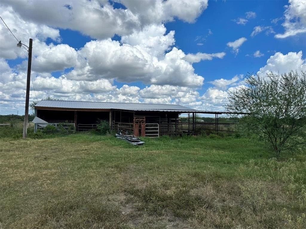 22 acres in Lavaca County - photo 19