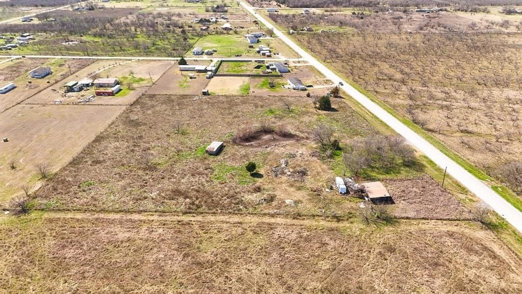 5.66 acres in Navarro County - photo 9