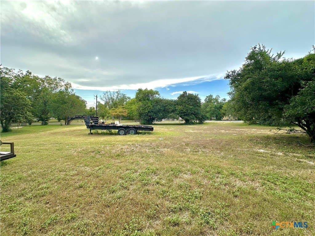 0.45 acres in Victoria County - photo 2
