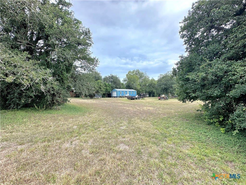 0.45 acres in Victoria County - photo 4