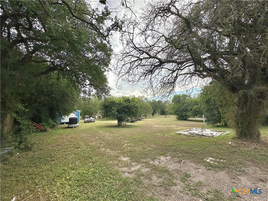 0.45 acres in Victoria County - photo 5