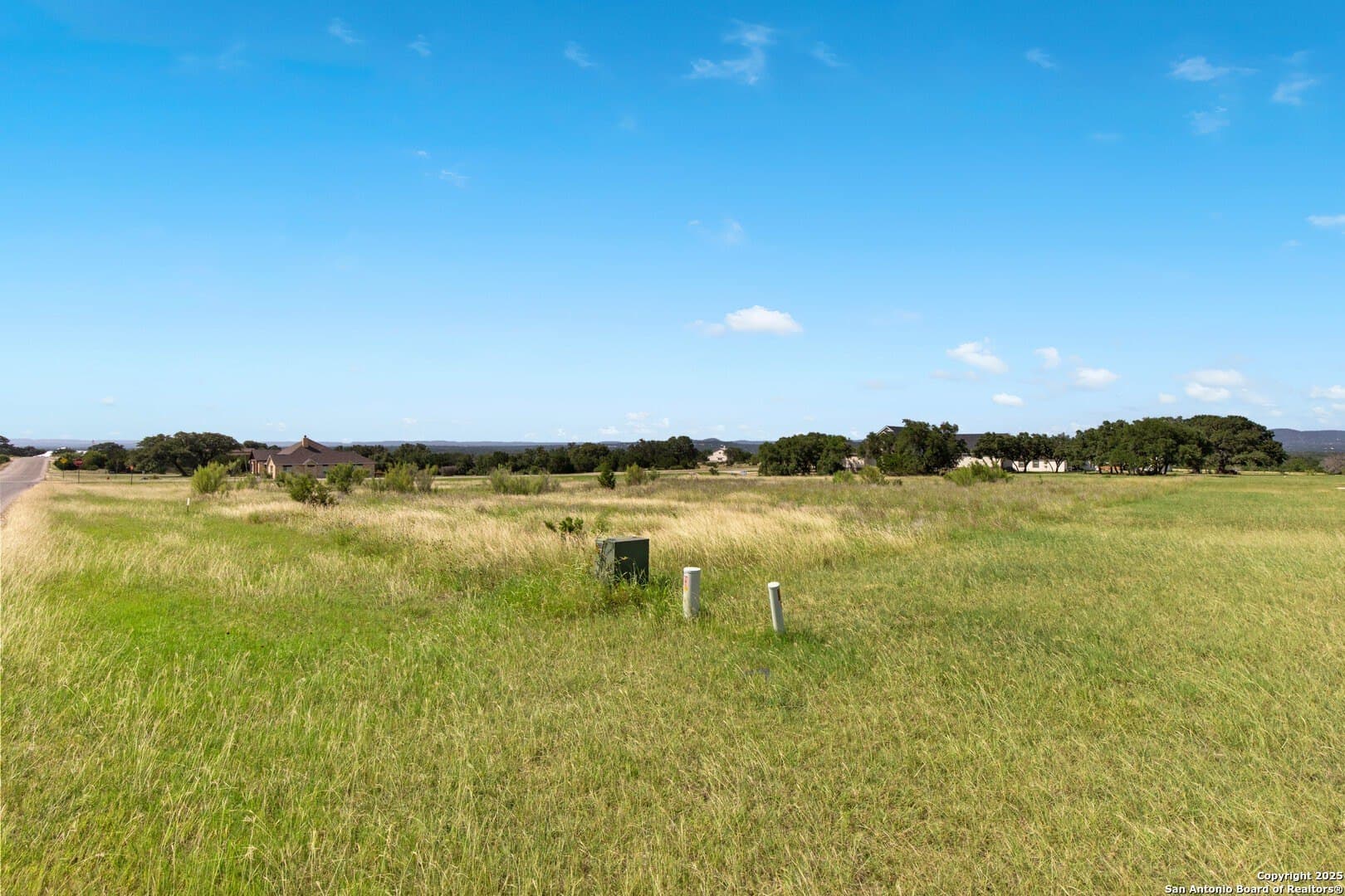 2 acres in Bandera County - photo 2