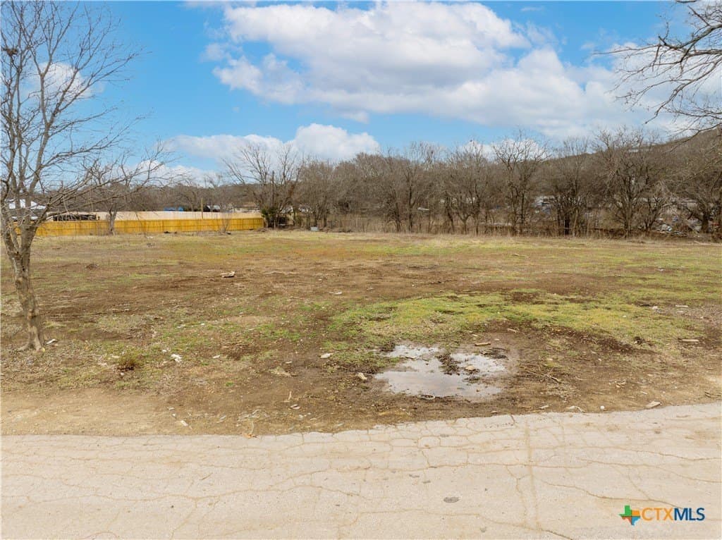 1.55 acres in Travis County - photo 10